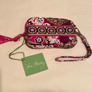NWT 🌺Vera Bradley - Tech case -very berry paisley wristlet coin